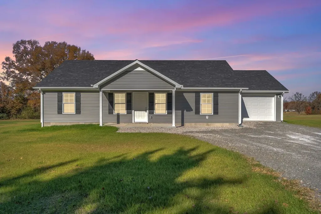 1543 Paynes Church Road Winchester TN 37398