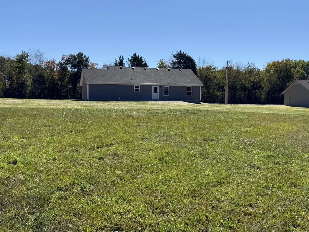 1563 Paynes Church Road Winchester TN 37398