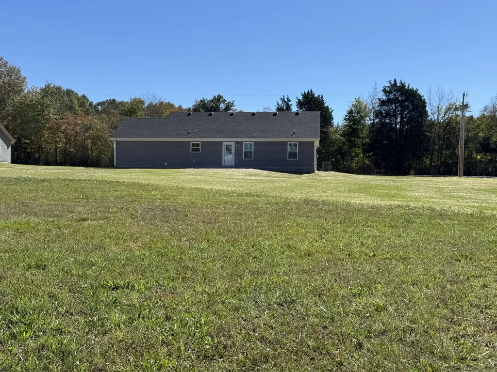 1563 Paynes Church Road Winchester TN 37398