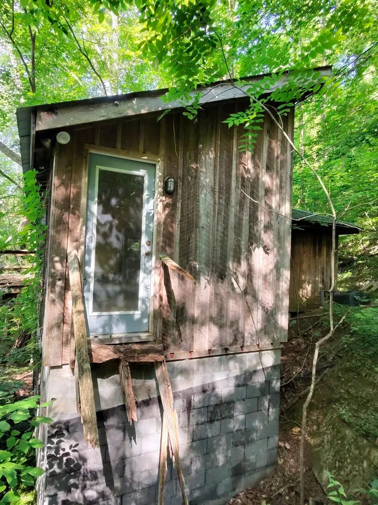 2450 Ponder Road Smithville TN 37166