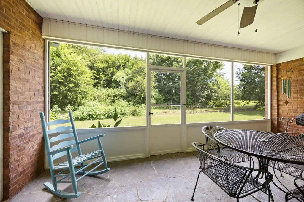 342 Chase Circle Winchester TN 37398