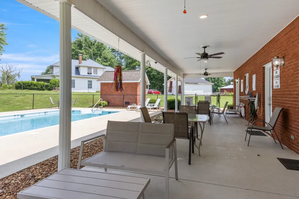 342 Chase Circle Winchester TN 37398