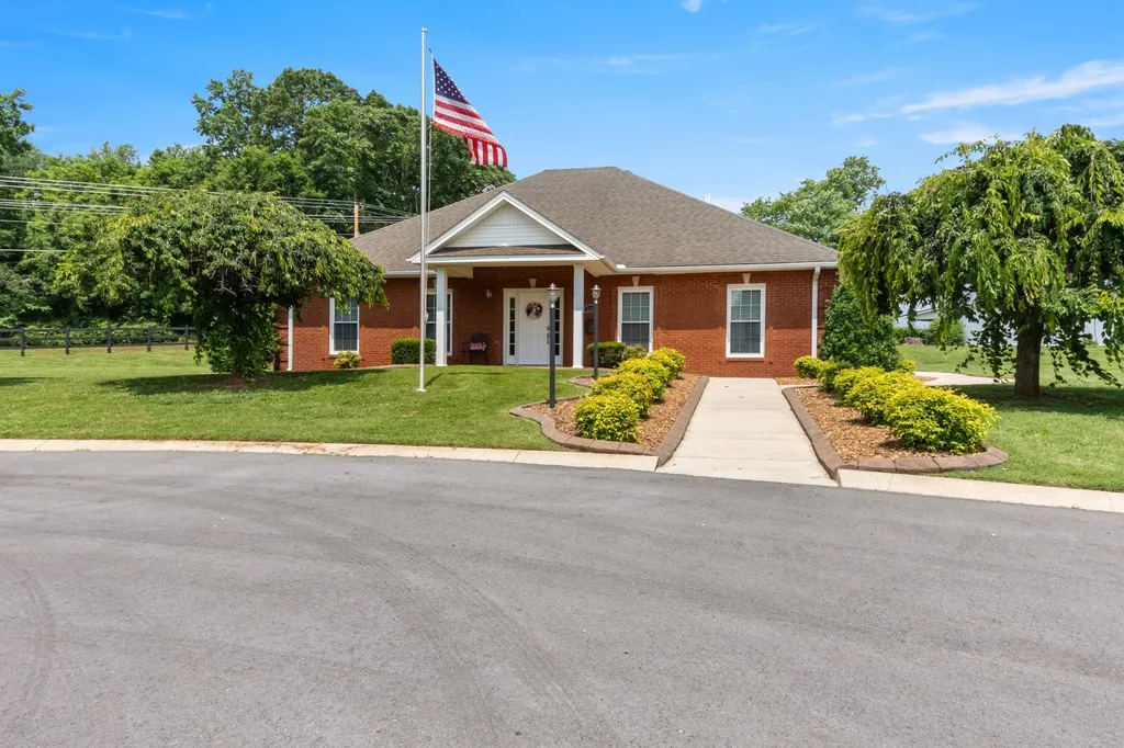 342 Chase Circle Winchester TN 37398