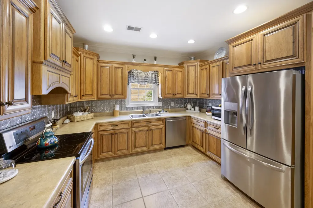 342 Chase Circle Winchester TN 37398