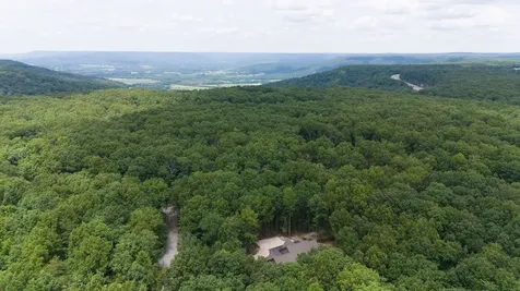 35 Lake Louisa Loop Monteagle TN 37356