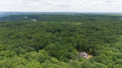 35 Lake Louisa Loop Monteagle TN 37356