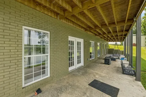 194 Lakeshore Circle Bumpus Mills TN 37028