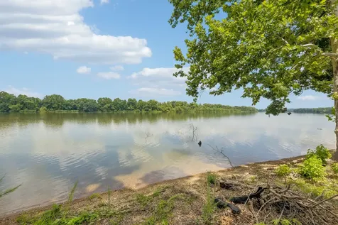 194 Lakeshore Circle Bumpus Mills TN 37028