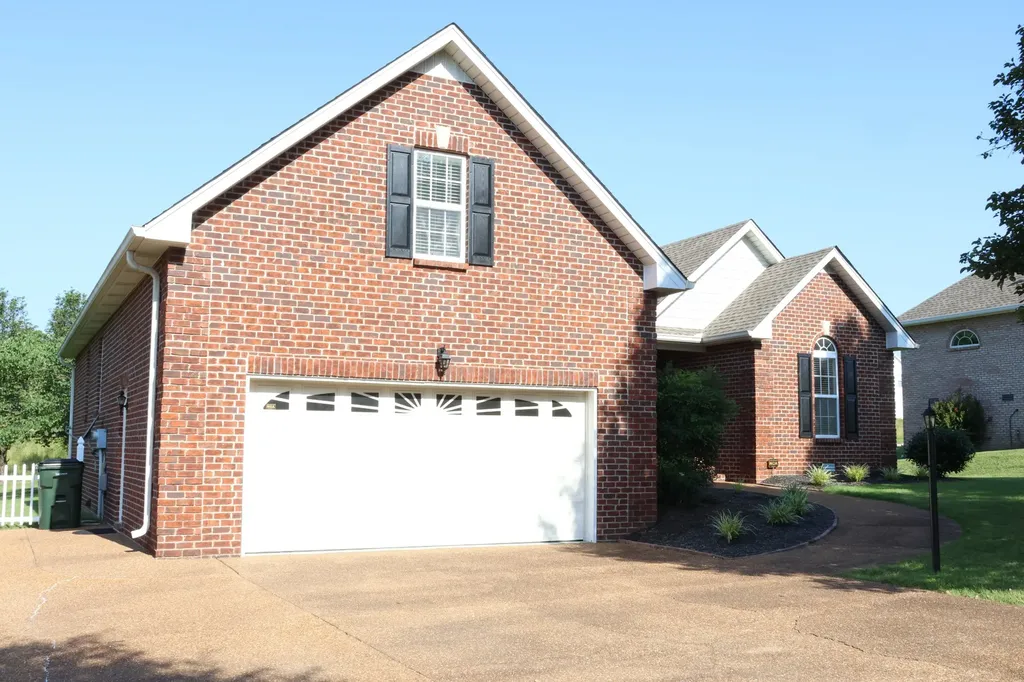 332 Hazeltine Drive Gallatin TN 37066