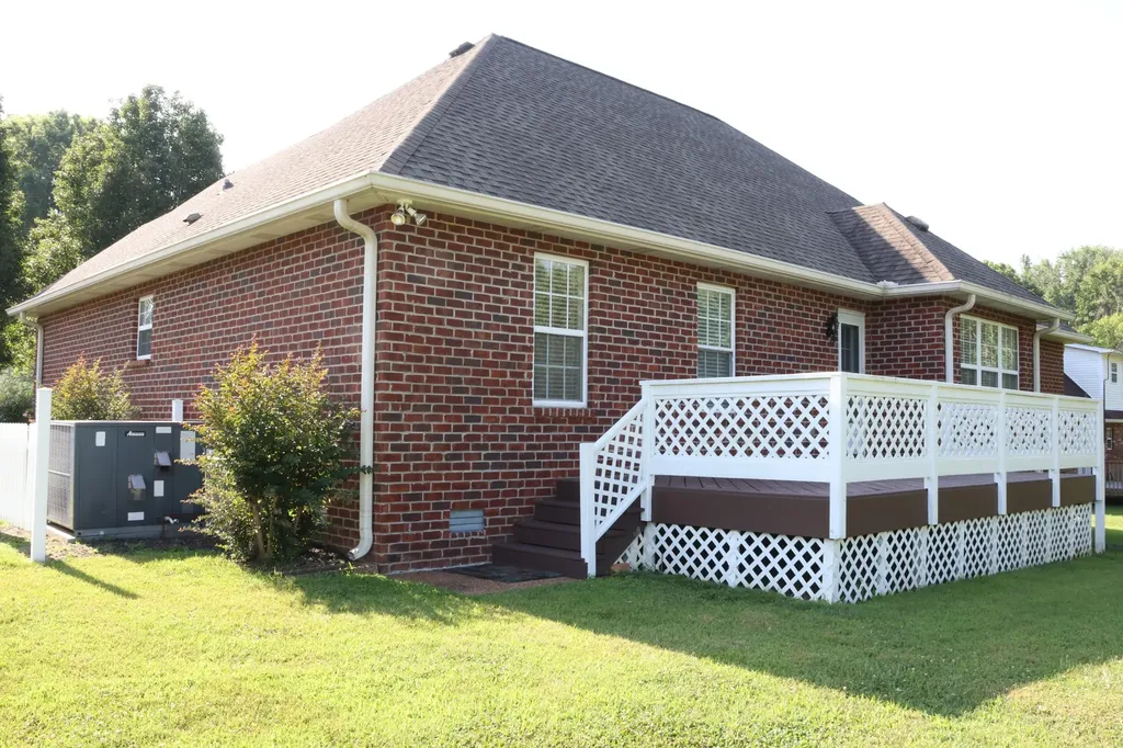 332 Hazeltine Drive Gallatin TN 37066