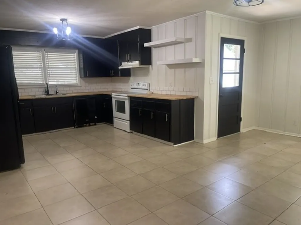 1102 N High Street Winchester TN 37398