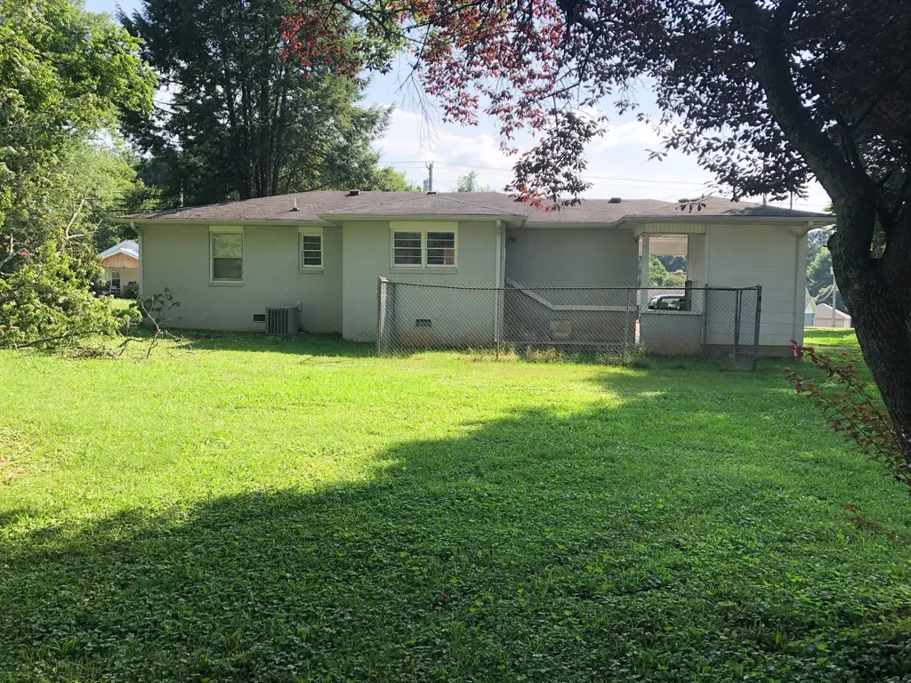 1102 N High Street Winchester TN 37398