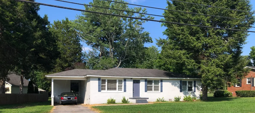 1102 N High Street Winchester TN 37398