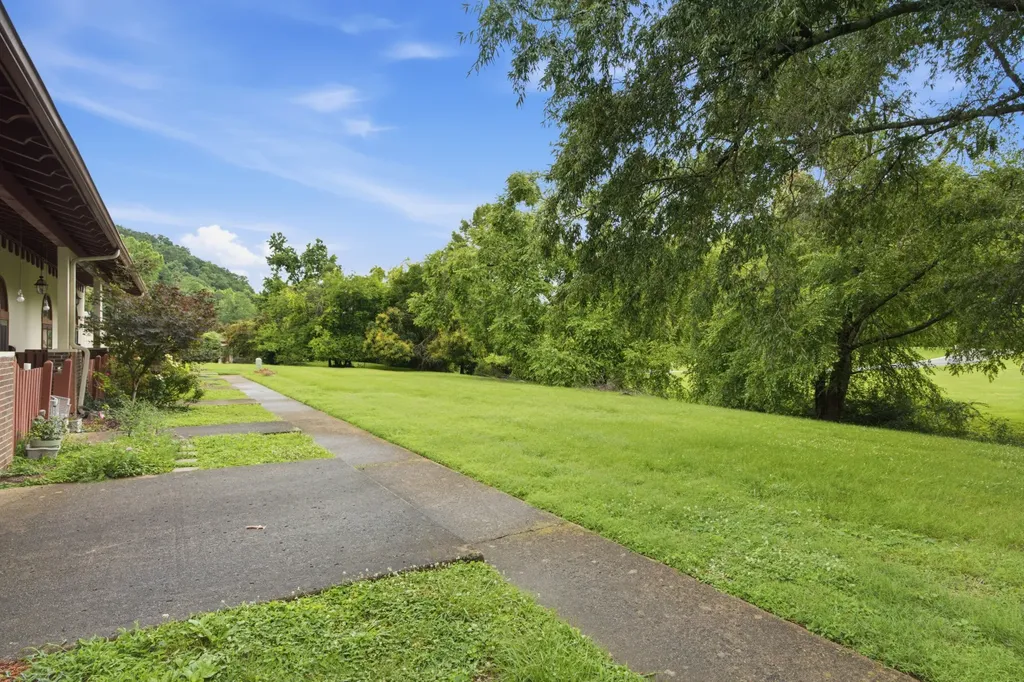 214 Old Hickory Boulevard Nashville TN 37221