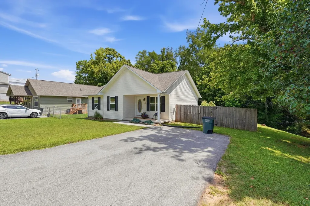 140 Carson Street Sparta TN 38583