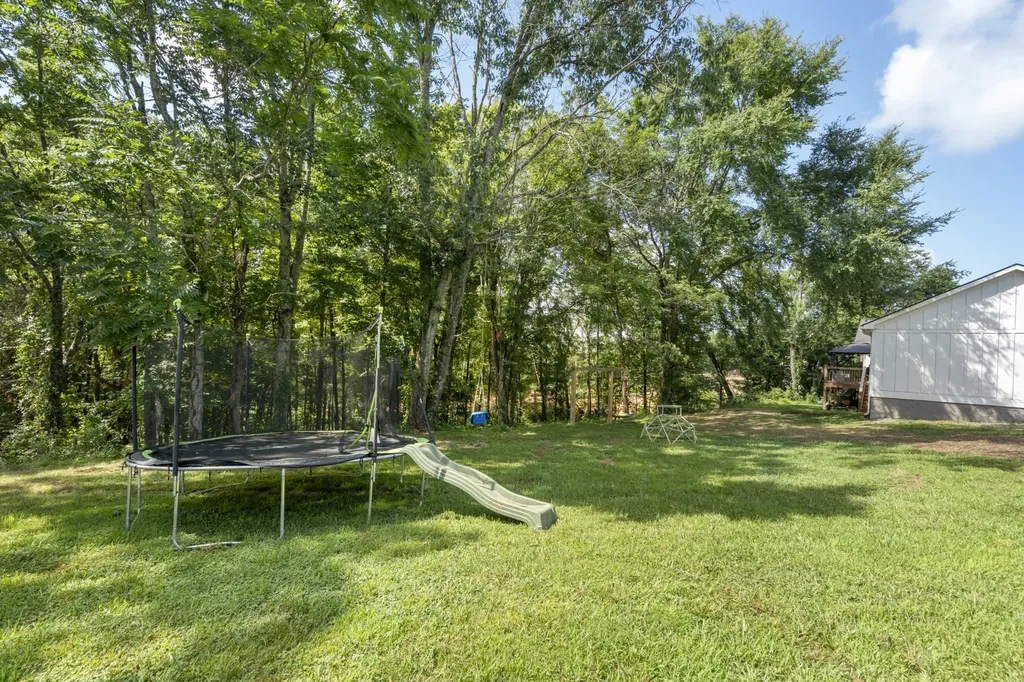 1505 E Piney Road Dickson TN 37055