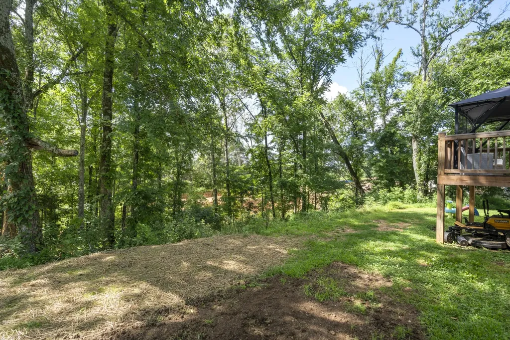 1505 E Piney Road Dickson TN 37055