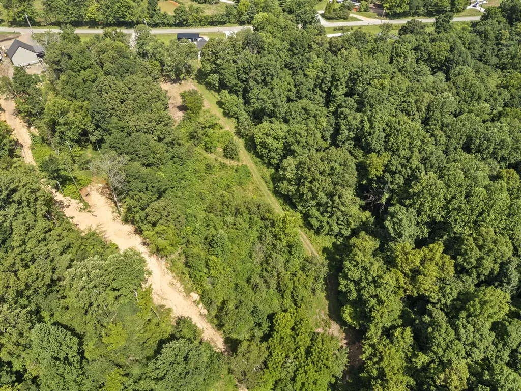 1505 E Piney Road Dickson TN 37055