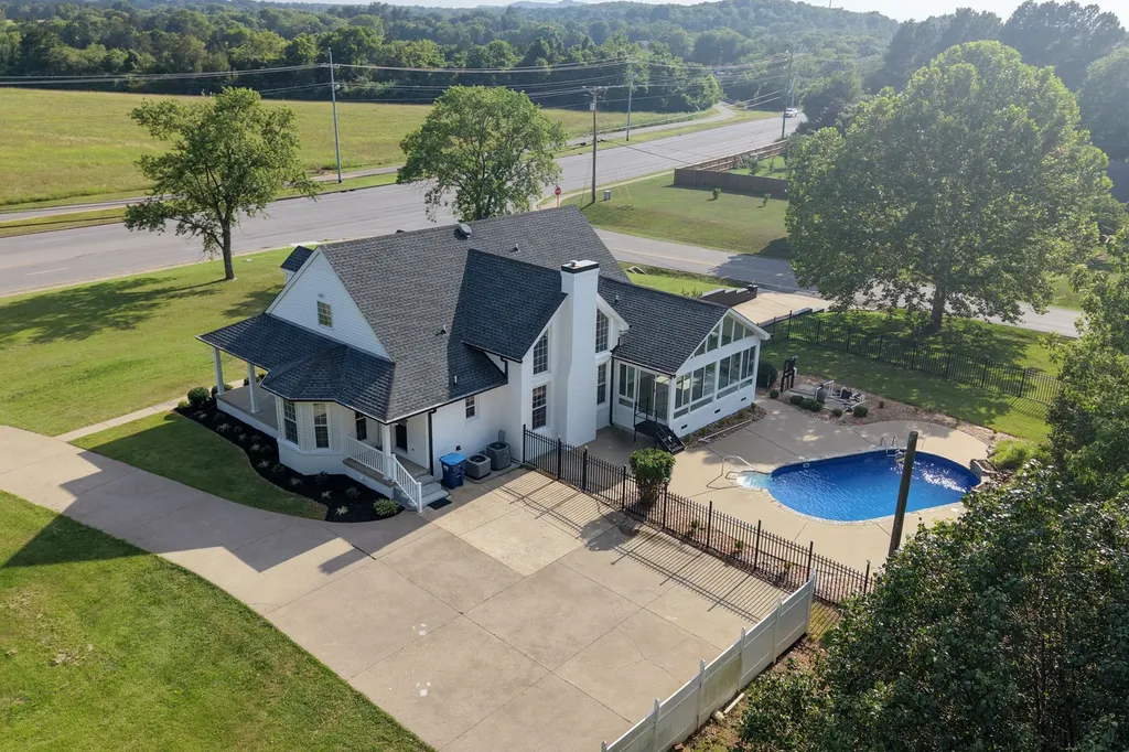 754 Veterans Parkway Murfreesboro TN 37128