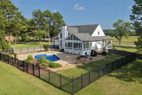 754 Veterans Parkway Murfreesboro TN 37128
