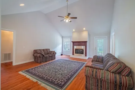 537 Big Oak Drive Manchester TN 37355