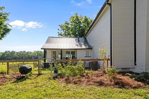 1030 Upper Creek Road Vanleer TN 37181