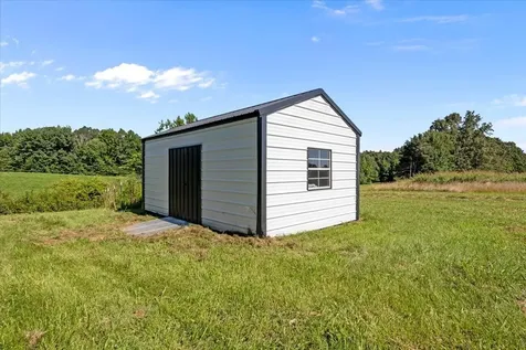 1030 Upper Creek Road Vanleer TN 37181