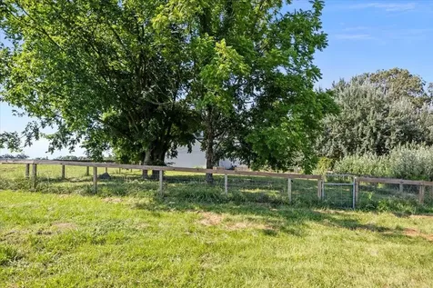 1030 Upper Creek Road Vanleer TN 37181