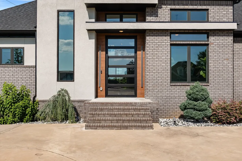 556 Bay Point Drive Gallatin TN 37066