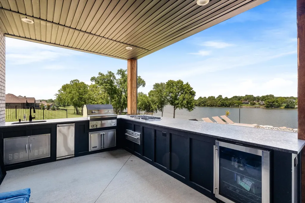 556 Bay Point Drive Gallatin TN 37066