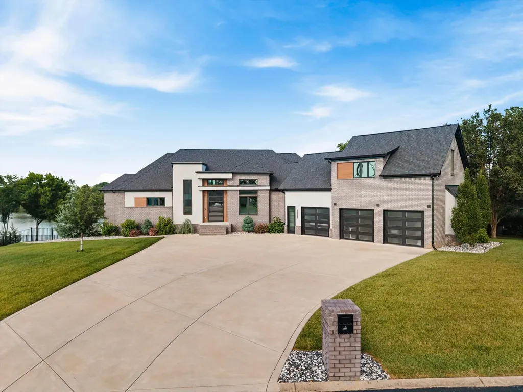 556 Bay Point Drive Gallatin TN 37066