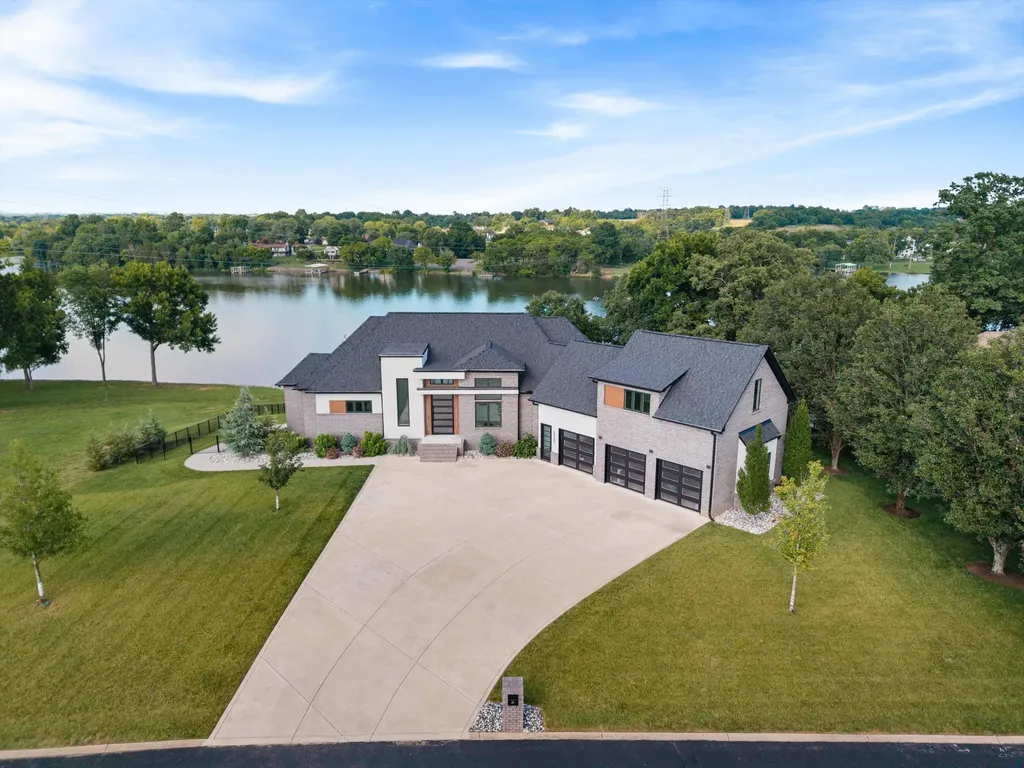 556 Bay Point Drive Gallatin TN 37066