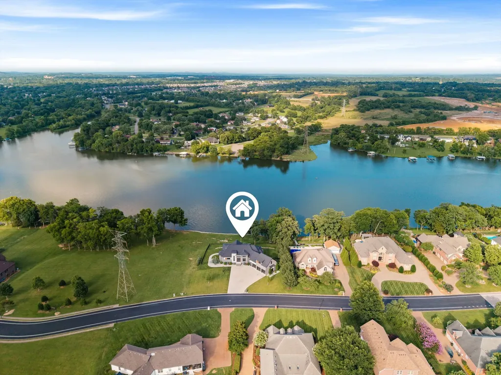 556 Bay Point Drive Gallatin TN 37066
