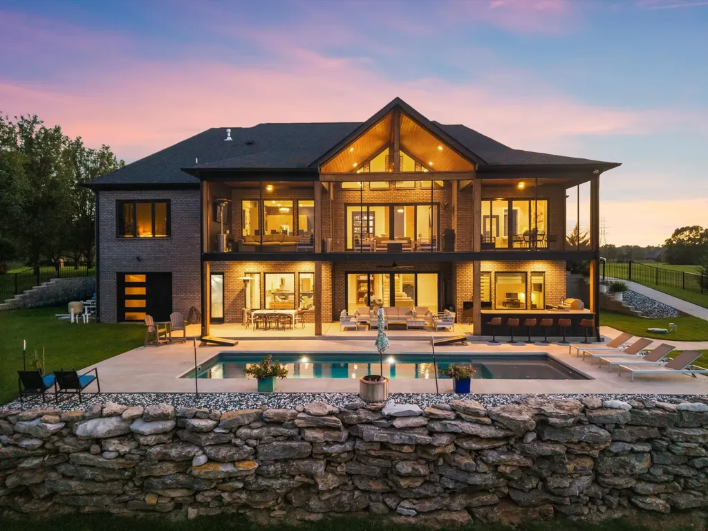 556 Bay Point Drive Gallatin TN 37066