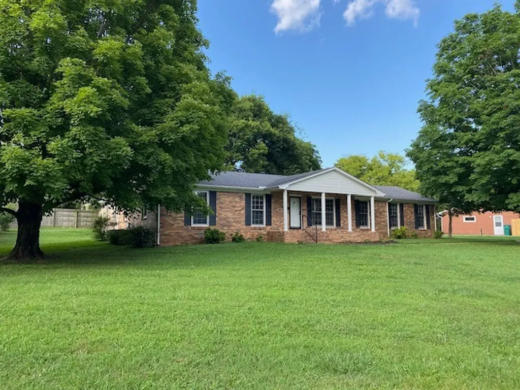968 Galloway Street Lewisburg TN 37091