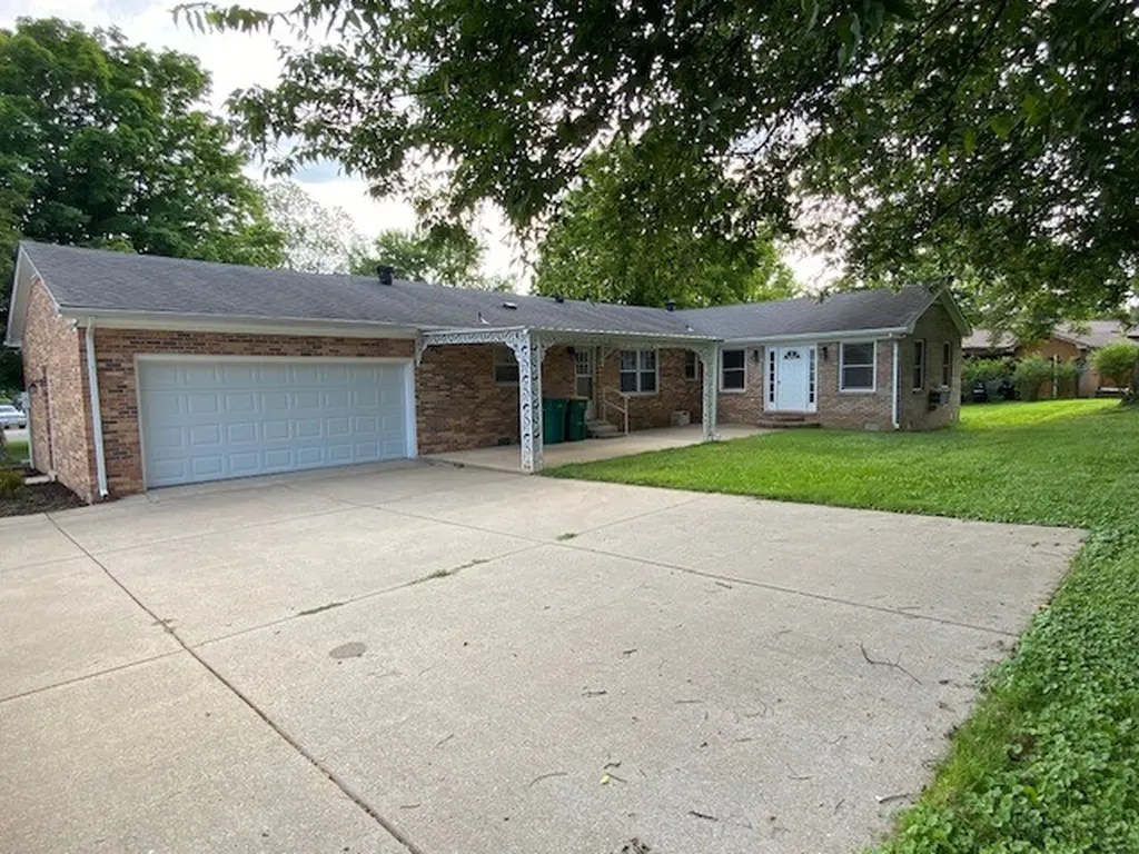 968 Galloway Street Lewisburg TN 37091