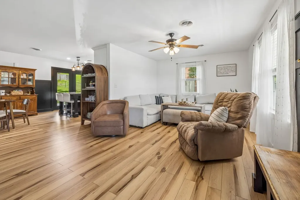 208 Western Avenue Hartsville TN 37074