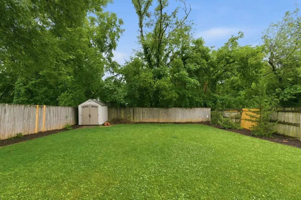 1235 Sunnymeade Drive Nashville TN 37216