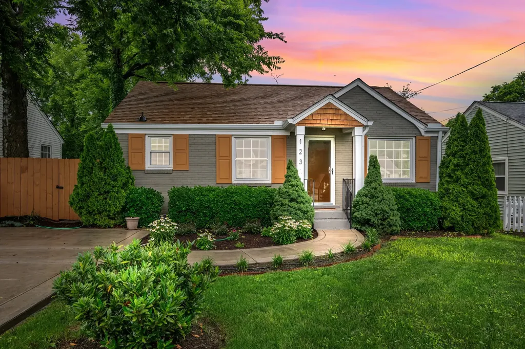 1235 Sunnymeade Drive Nashville TN 37216