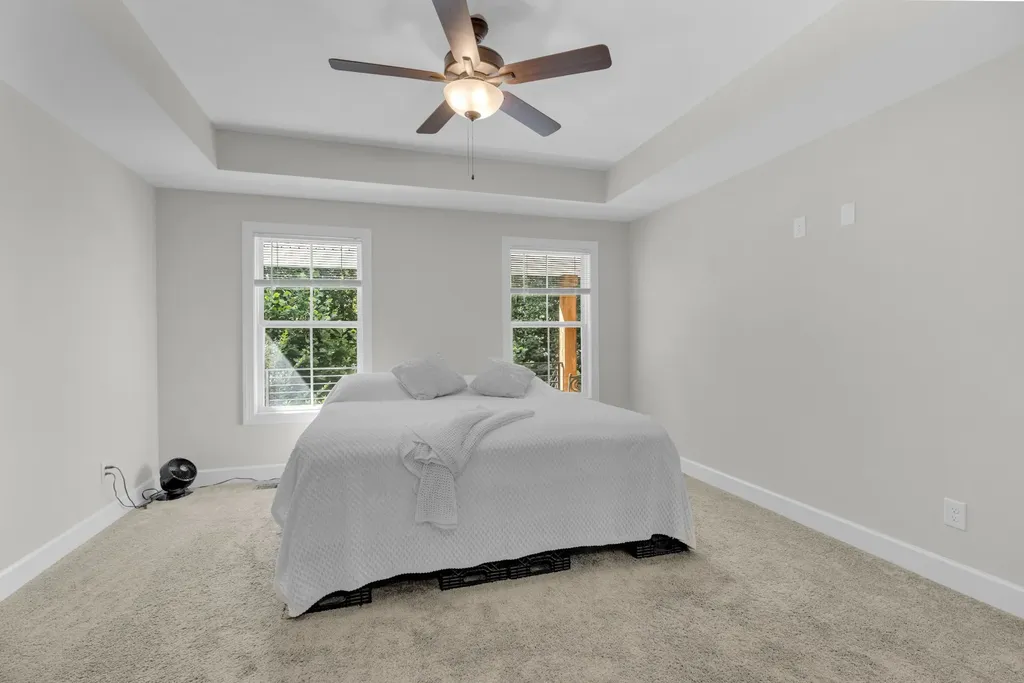 998 West Street Greenbrier TN 37073