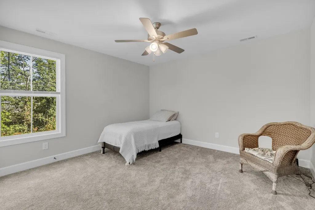 998 West Street Greenbrier TN 37073