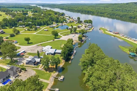 869 Riverview Drive Decaturville TN 38329