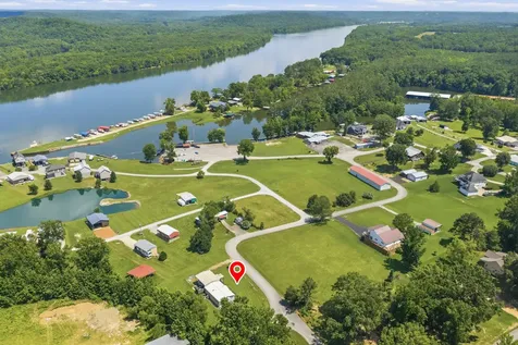 869 Riverview Drive Decaturville TN 38329