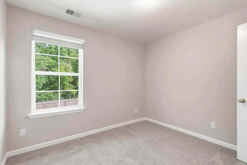 104 Check Court Smyrna TN 37167