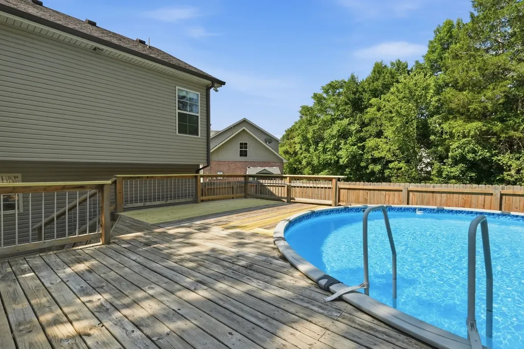 104 Check Court Smyrna TN 37167