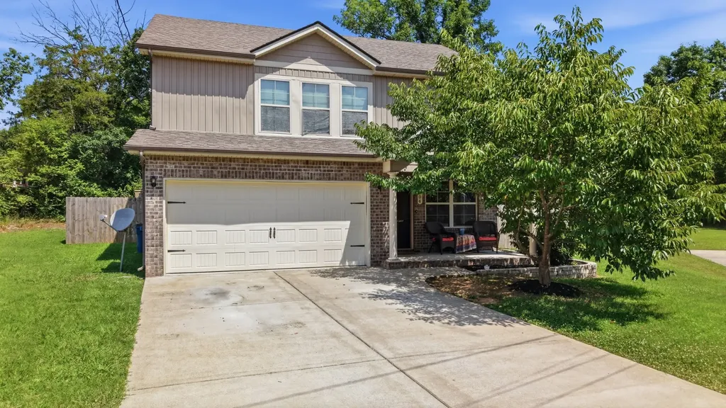 104 Check Court Smyrna TN 37167