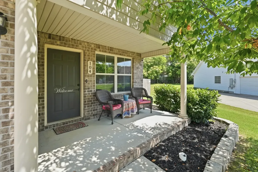 104 Check Court Smyrna TN 37167