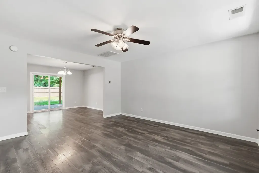 104 Check Court Smyrna TN 37167