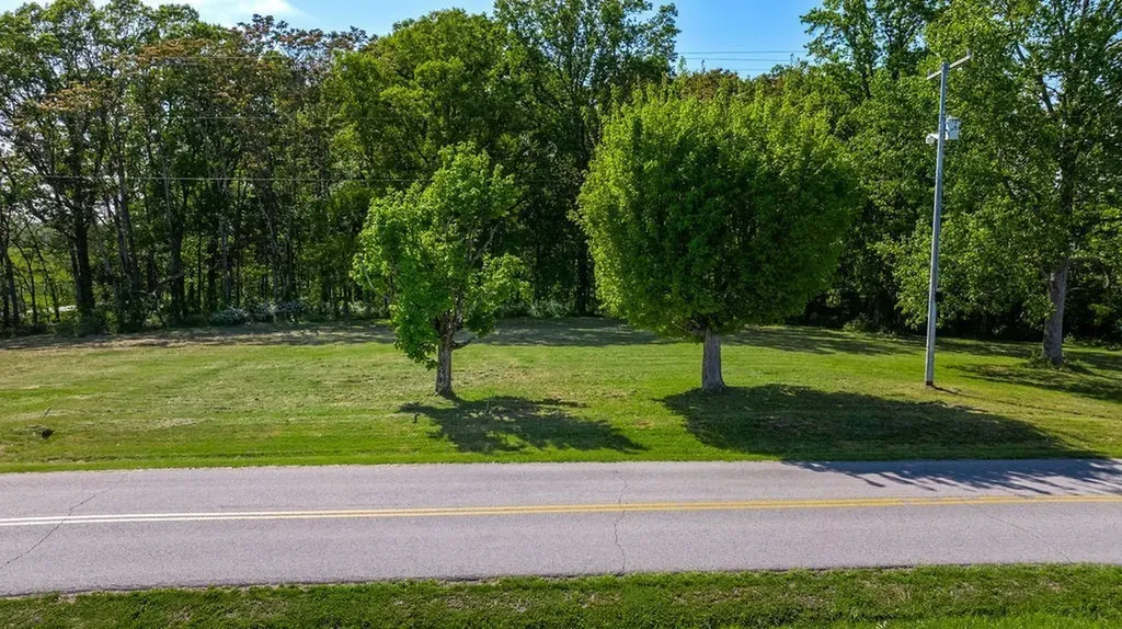 101 Riggs Road Portland TN 37148