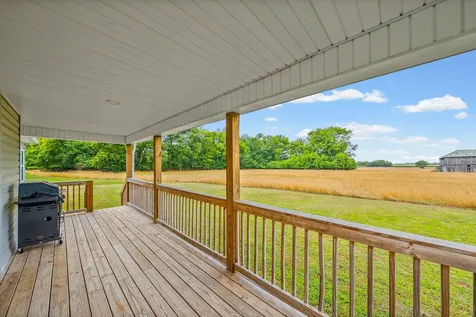 103 Red Bird Avenue Adairville KY 42202